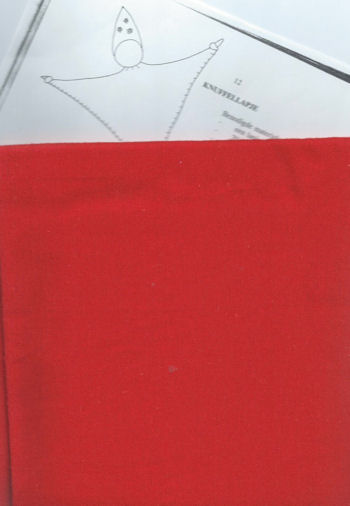 Eerste knuffel rood flanel - Klik op de afbeelding om het venster te sluiten